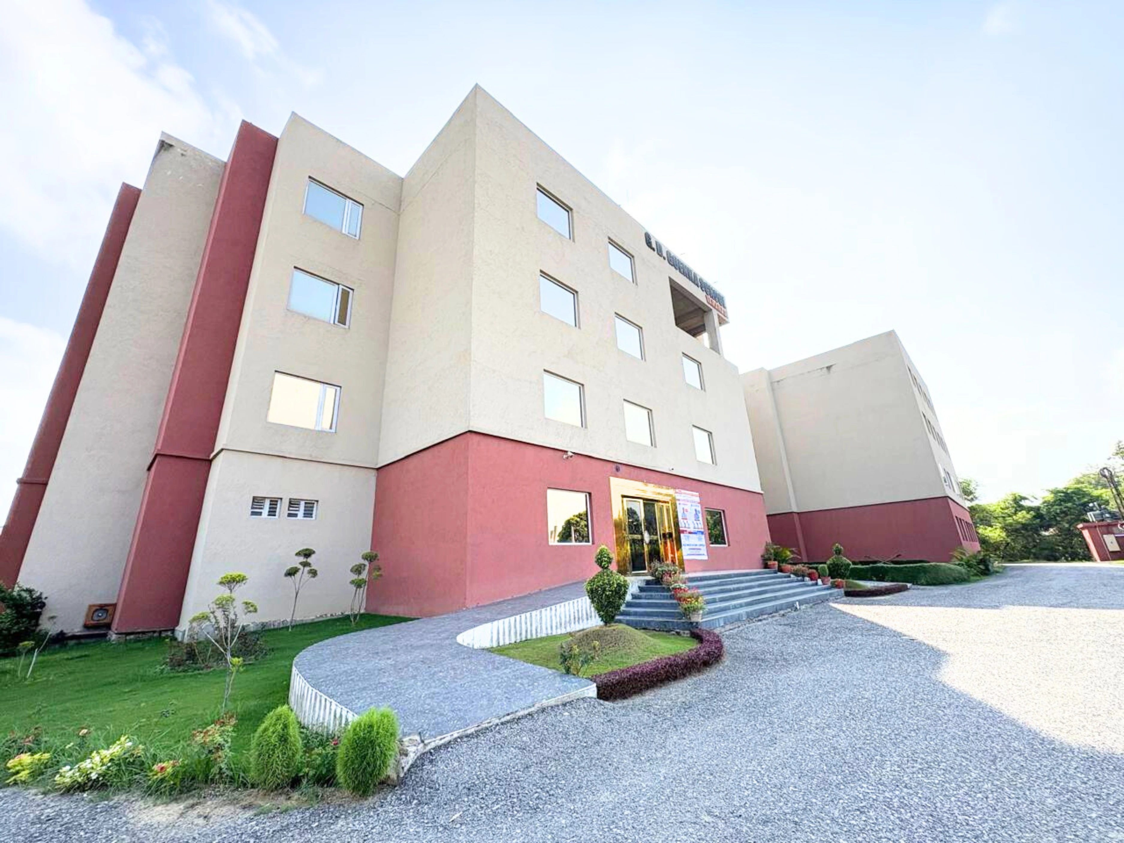 GD Goenka VNS School's Front view